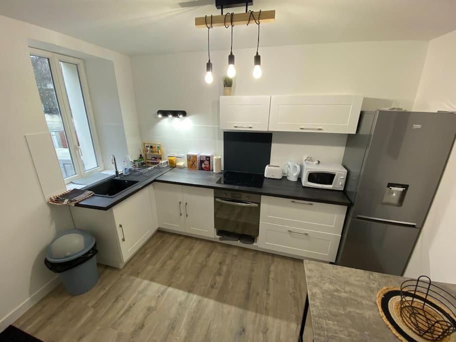 Super Appartement T3 Proche Gare Sens Exterior foto